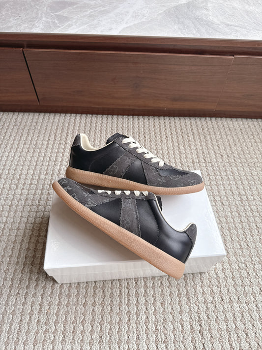 Maison L V Black