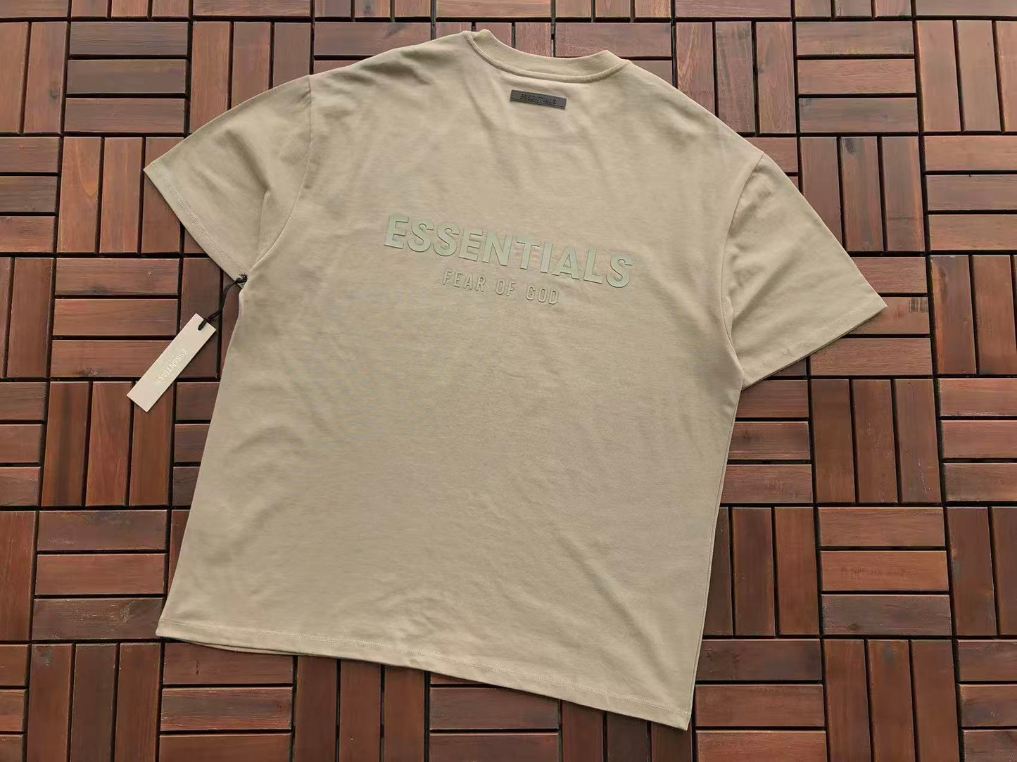 T-Shirts ESSENT