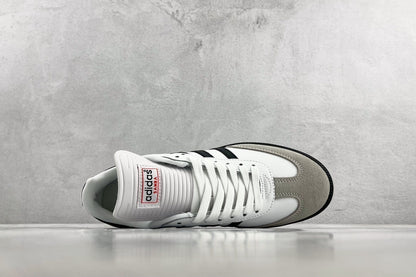 Samba Classic Black Sole