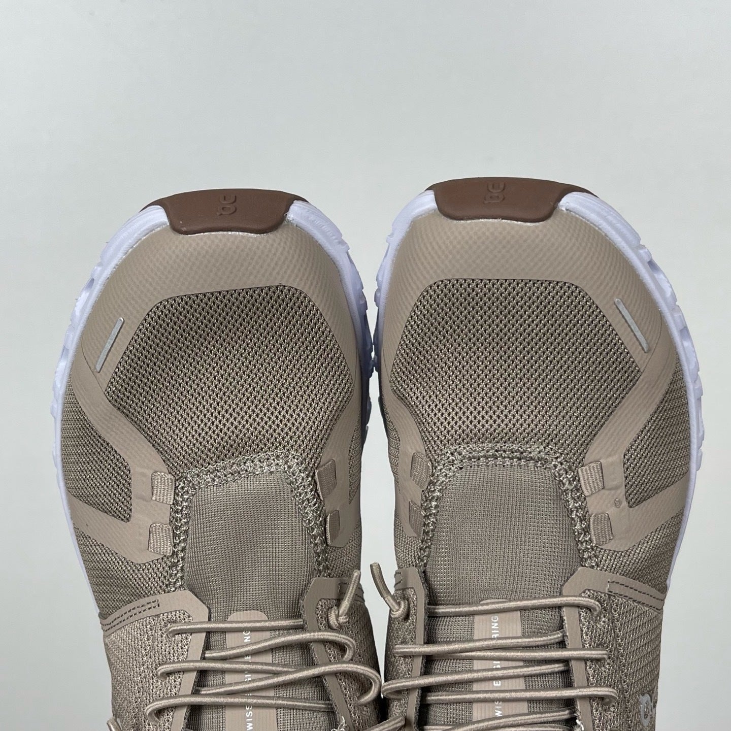 On Cloud 6 Light Brown