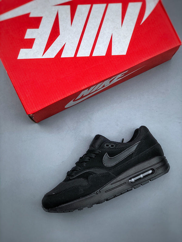 Air Max 1 Triple Black