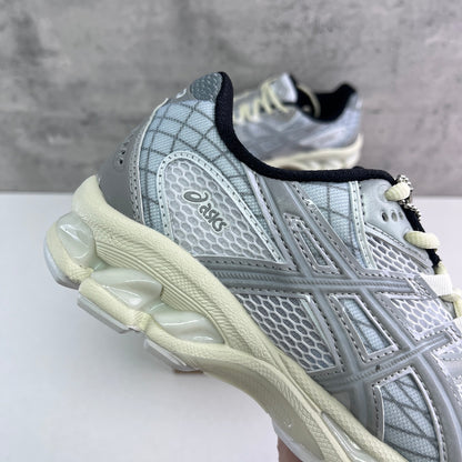 GEL-NIMBUS 10.1 Litle Grey/White