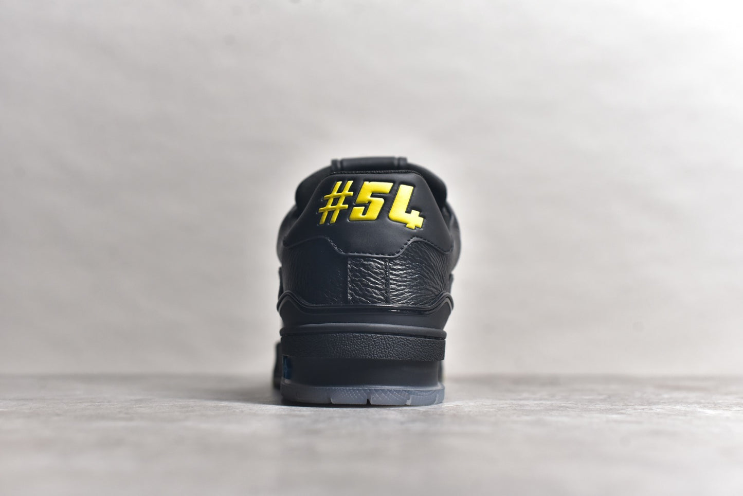 Trainer Black