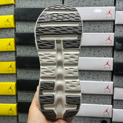 On Running Cloudtilt Remix Beige Grey