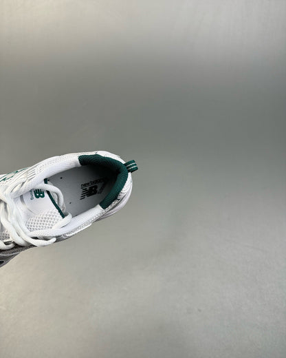 530 White and Green