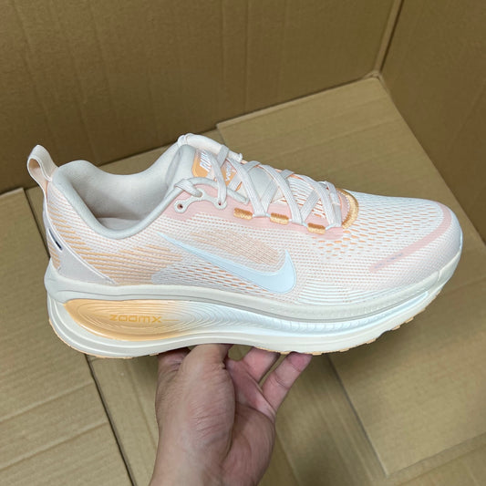 Vomero 18 Guava Ice/Orange Chalk