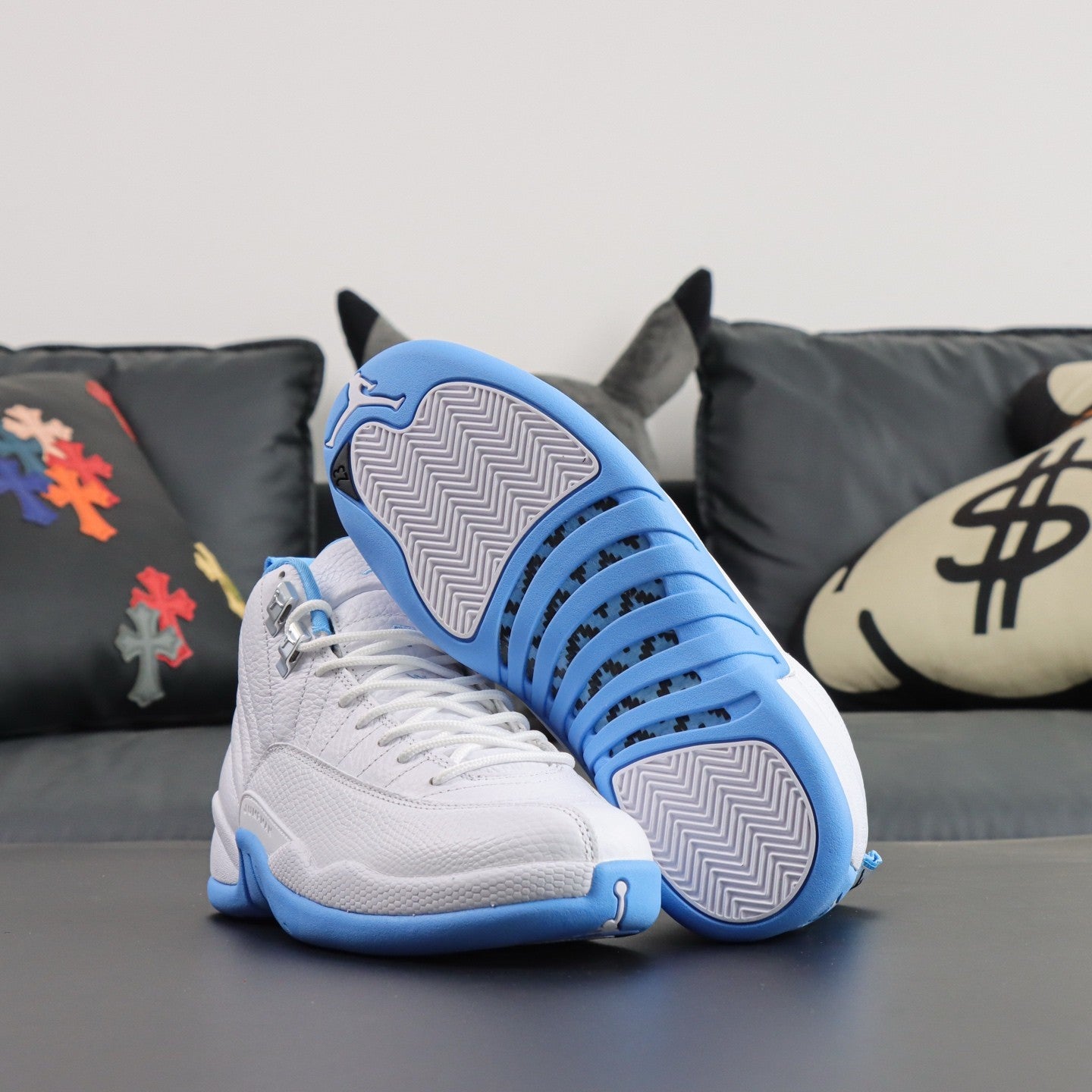 12 Blue and White