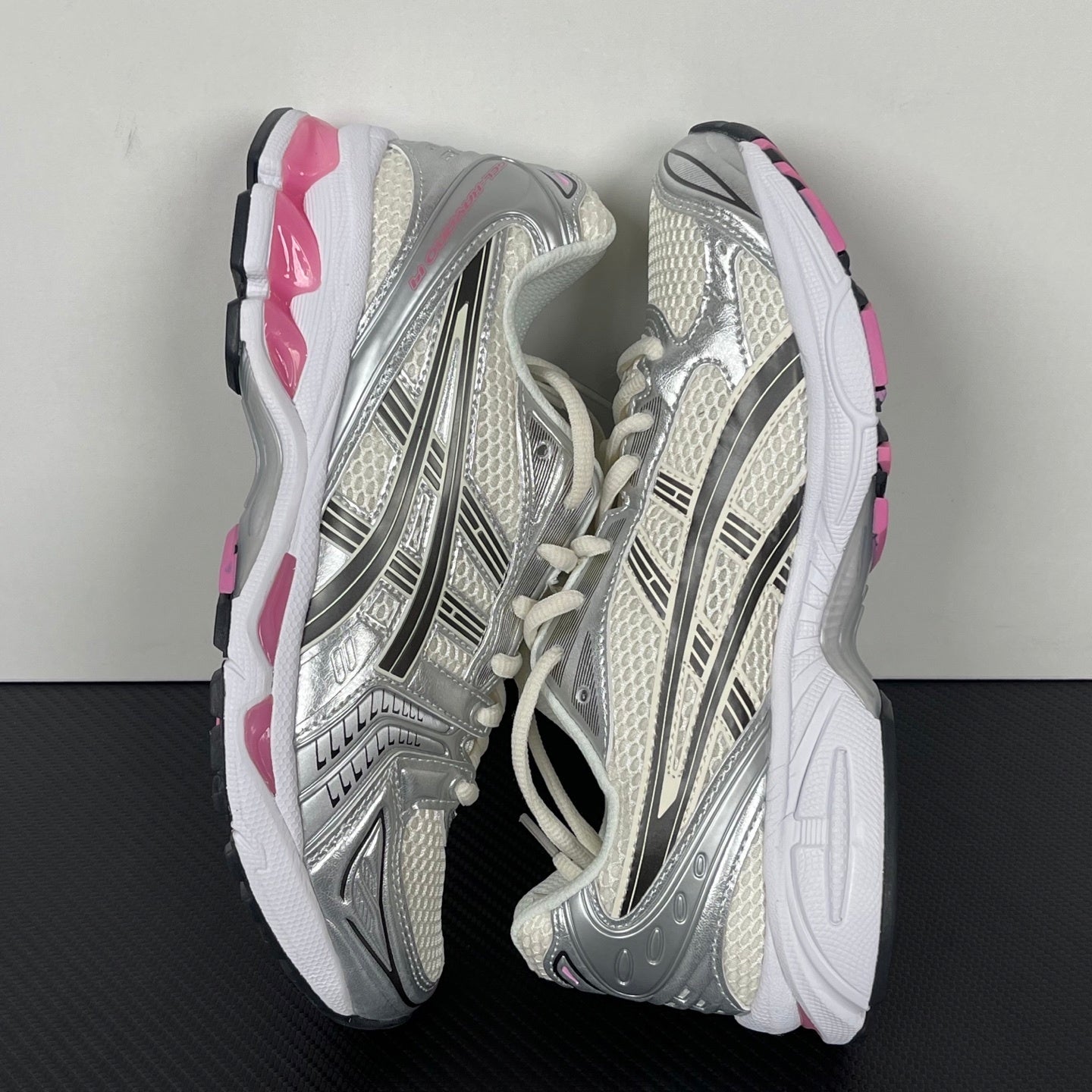 Kayano 14 White / Silver / Pink