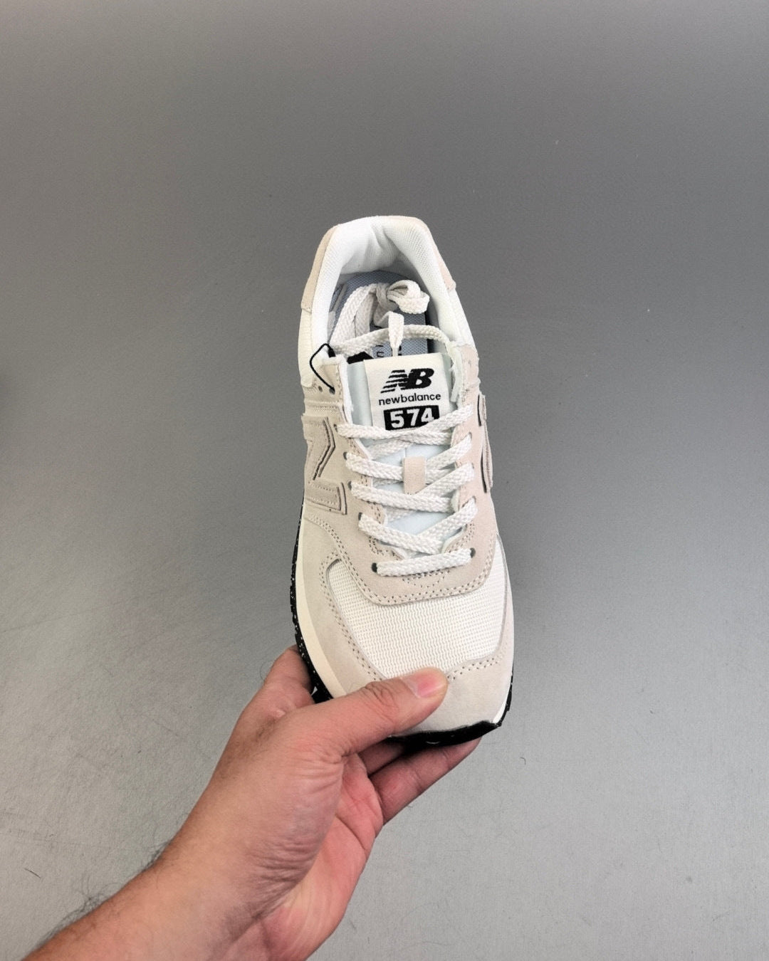 574 Creme