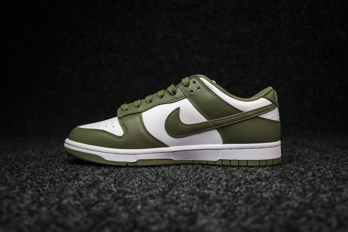 Dunk SP Medium Olive