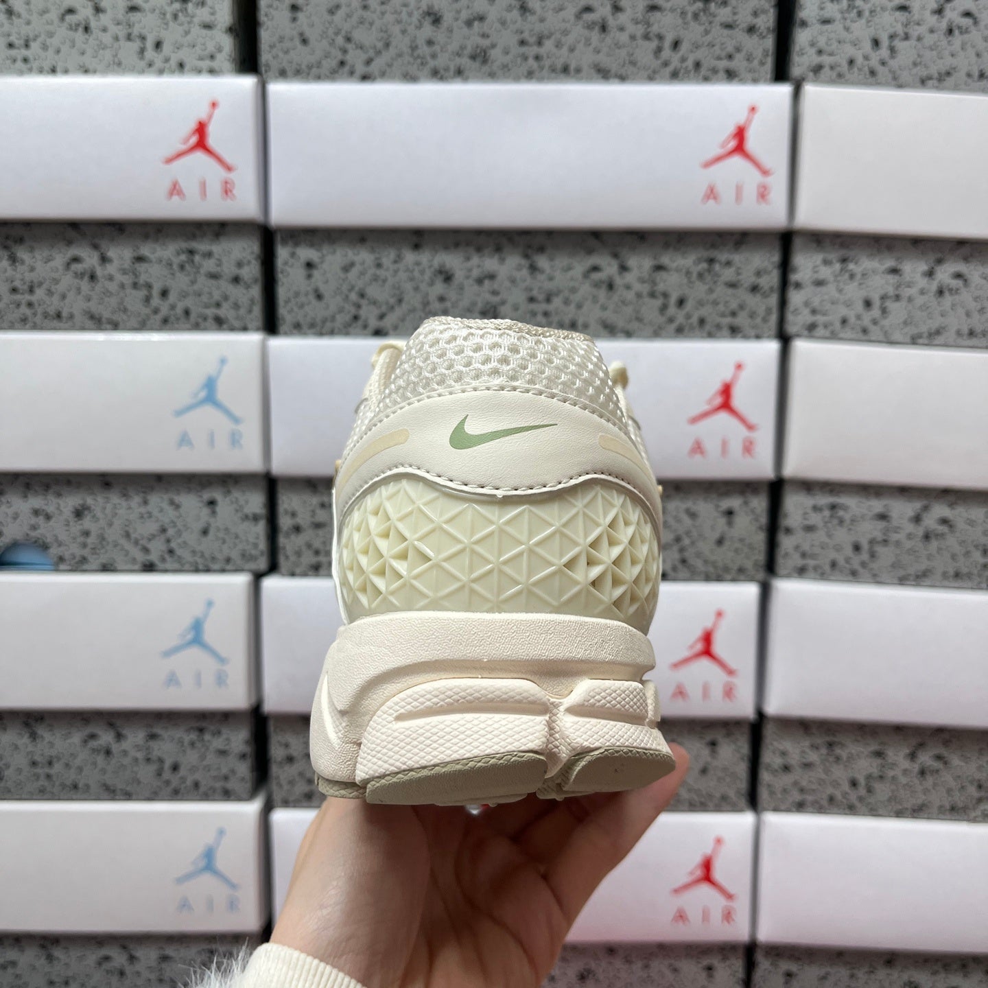 Vomero 5 Pale Ivory