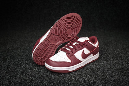 Dunk SP dark beetroot Sail