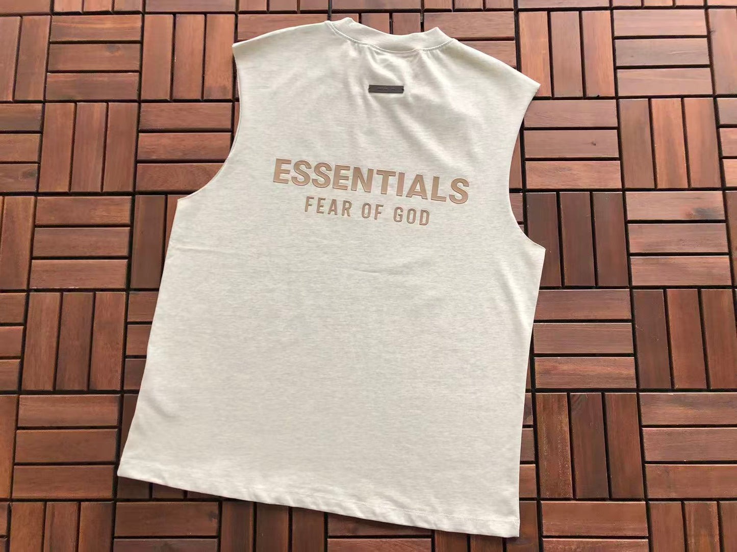 T-Shirts sem Mangas ESSENT