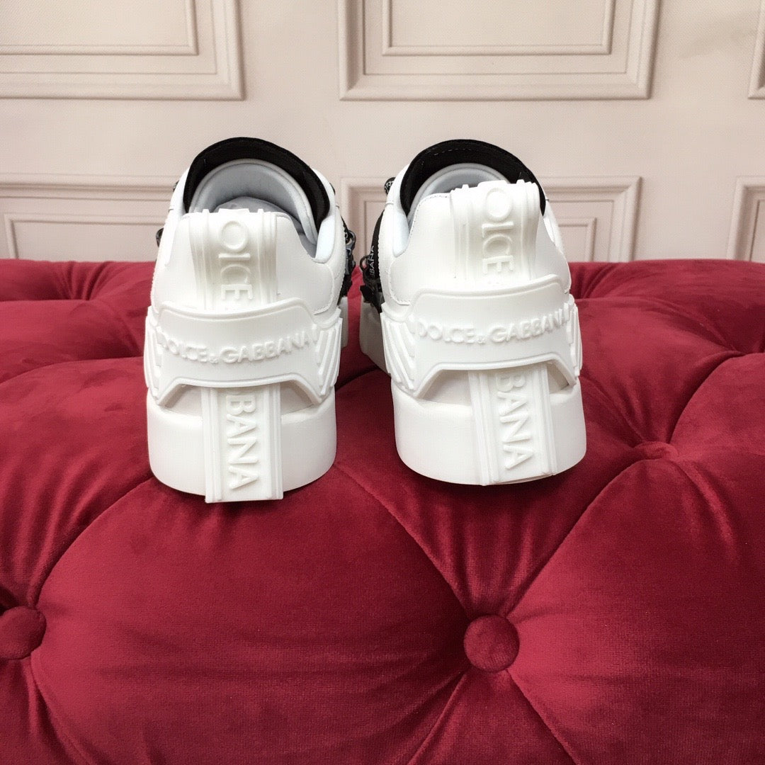 DG White