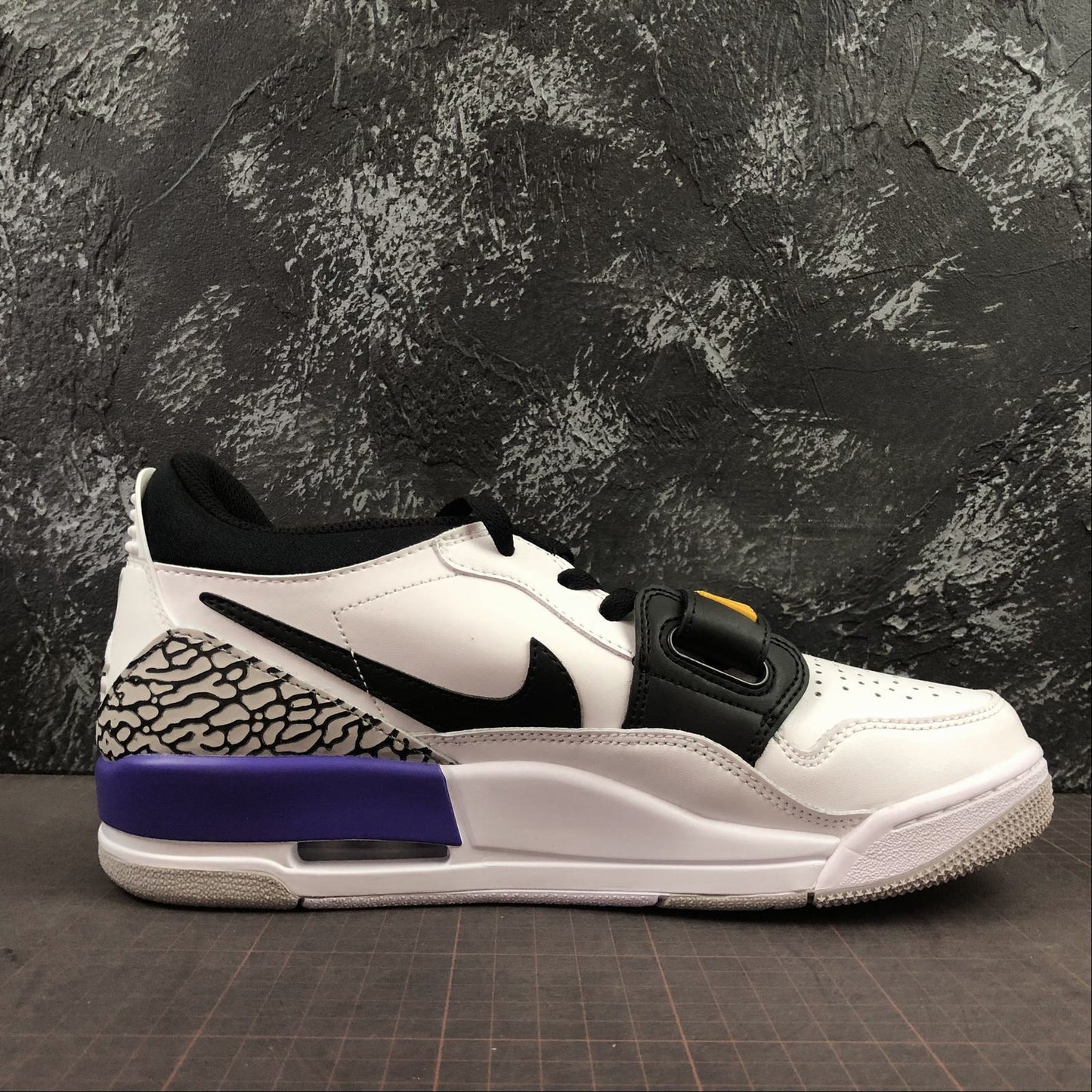 Legacy 312 Lakers