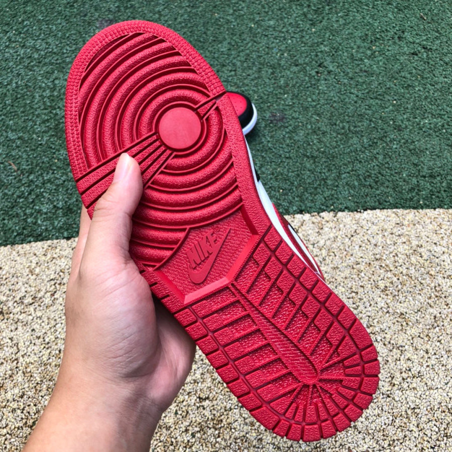 AJ1 MID Alternate Bred Toe
