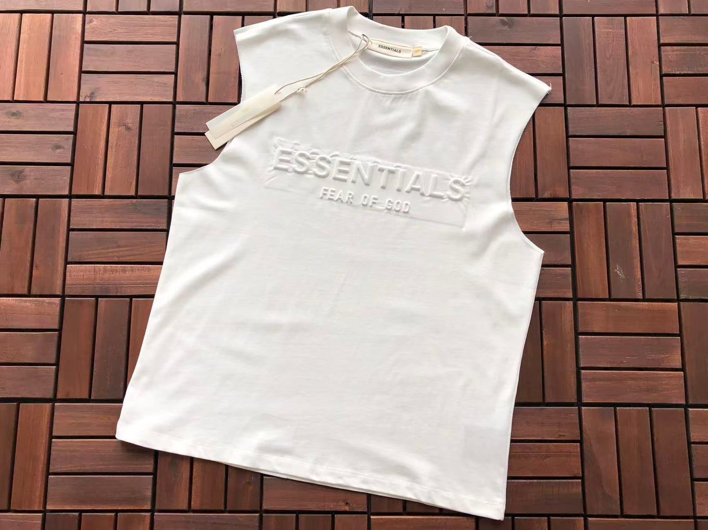 T-Shirts sem Mangas ESSENT