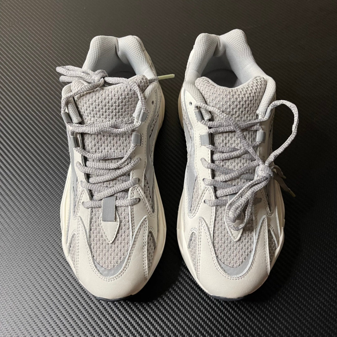 700 V2 Static