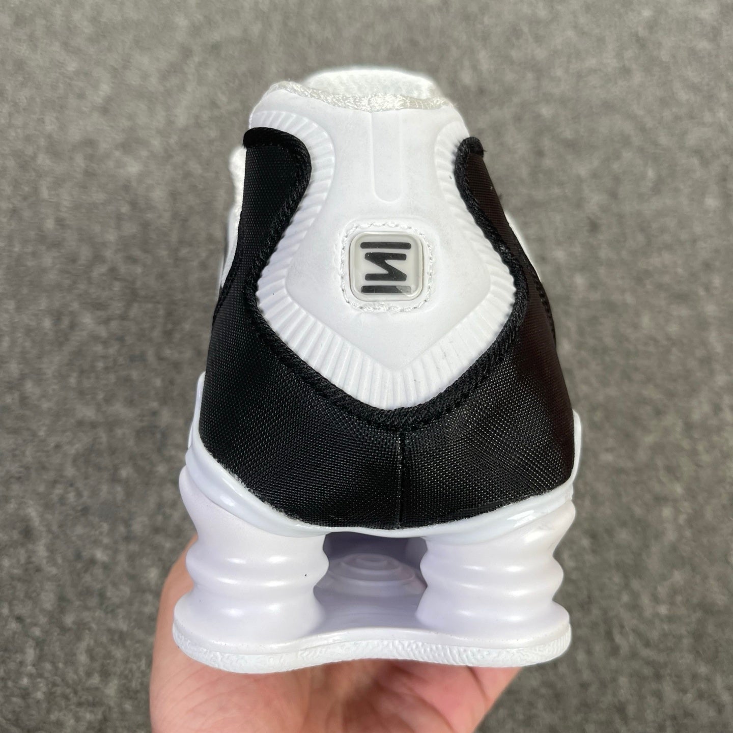 Aware Shox TL Black/White