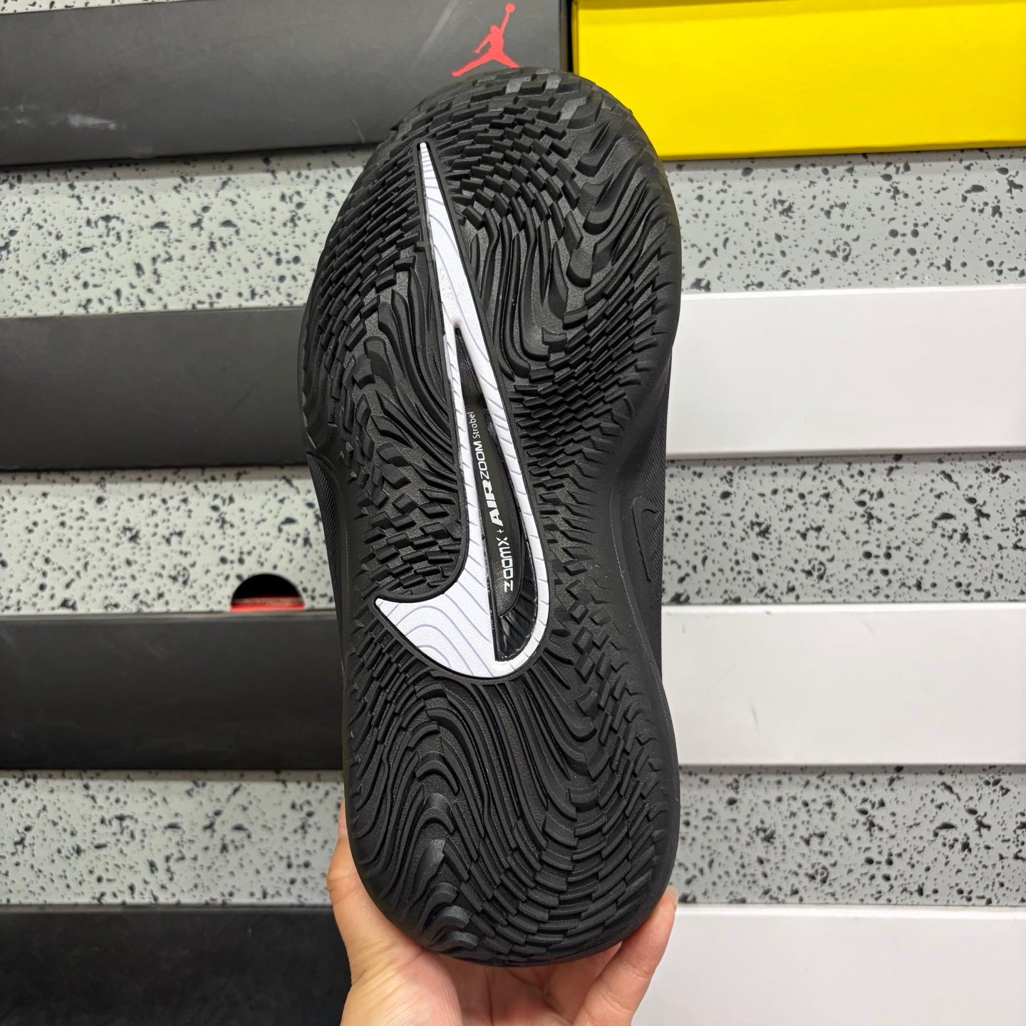 Basquetebol NK G.T Cut 4 Black/White