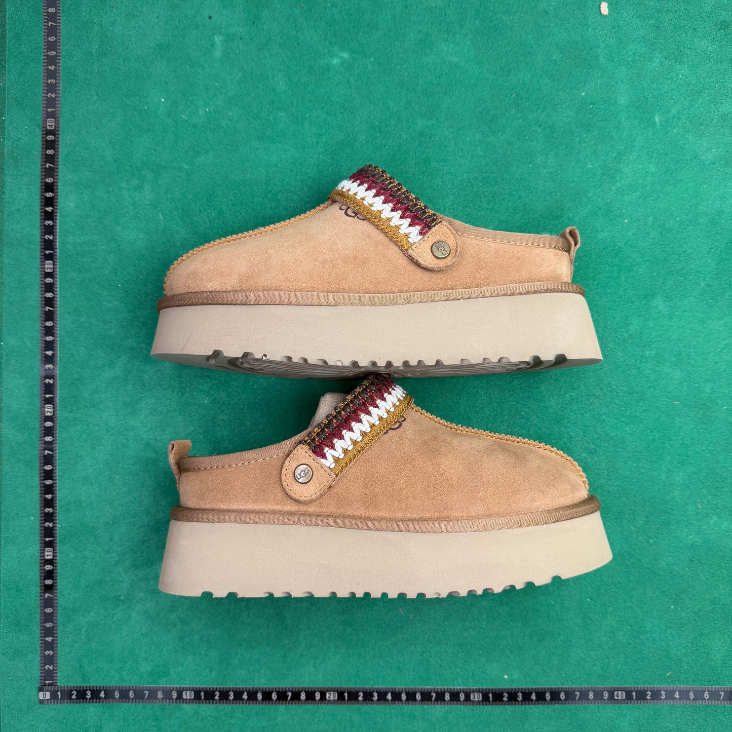 TT UGG