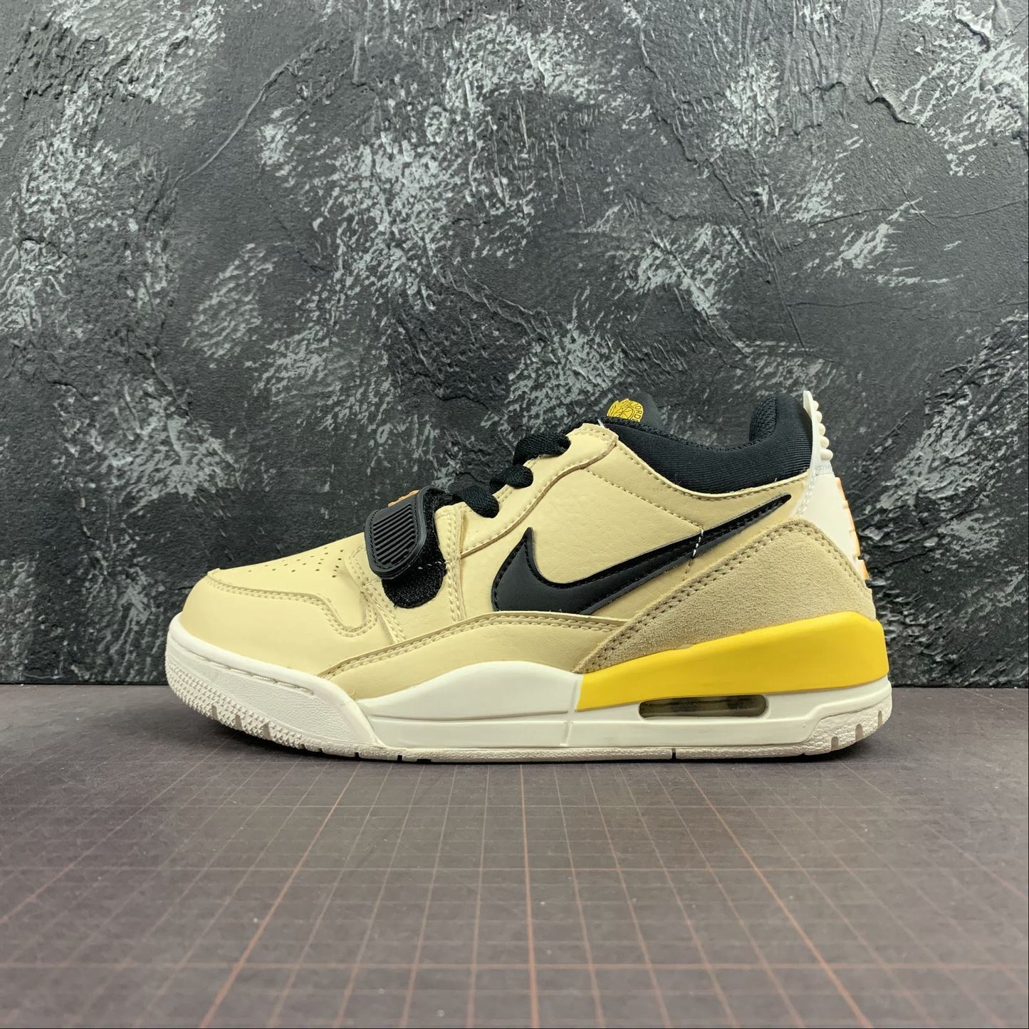 Legacy 312 Pale Vanilla