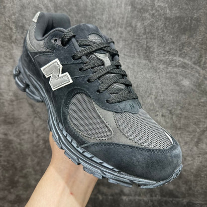 2002 black vintage