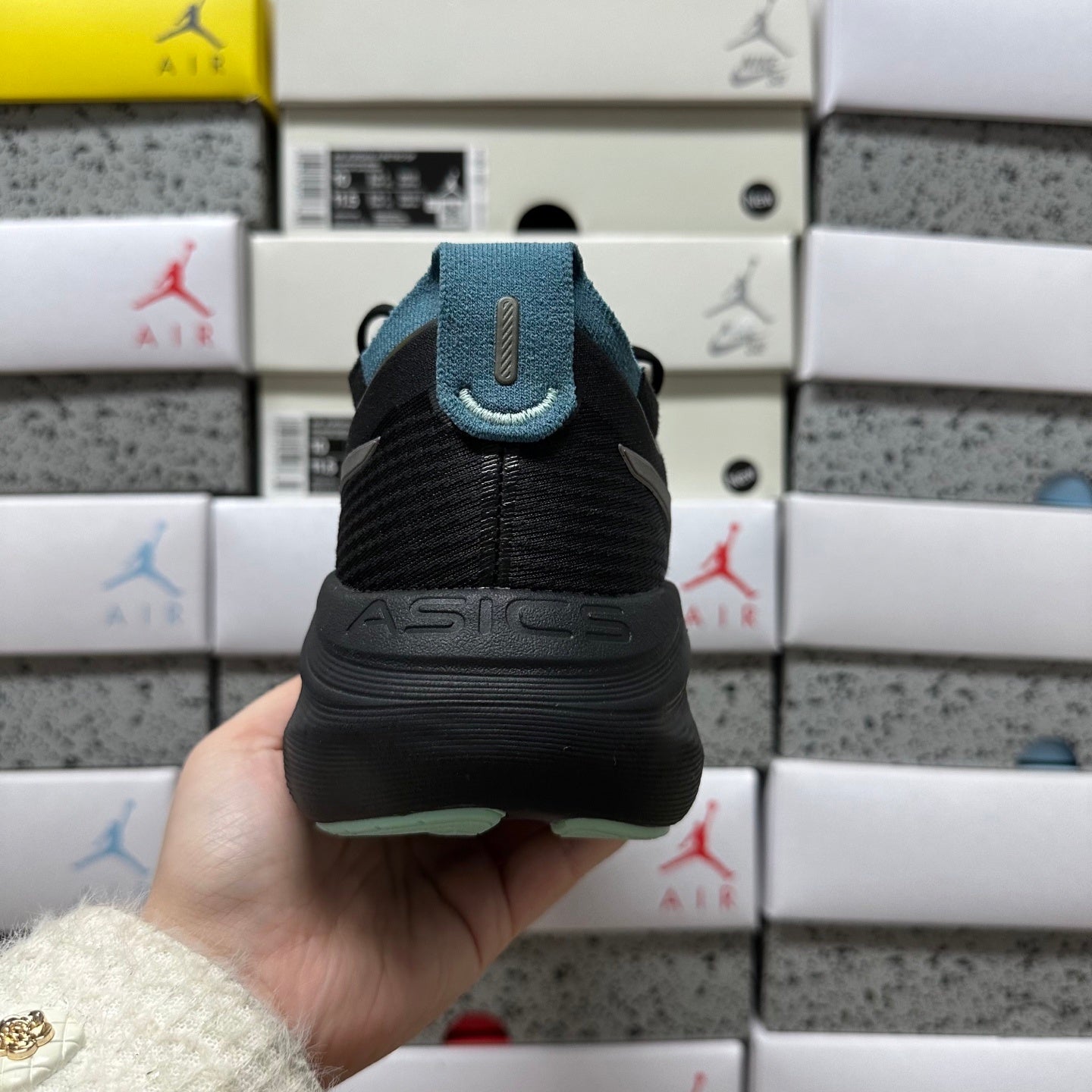 GEL-NIMBUS 27 Black/Clay Grey
