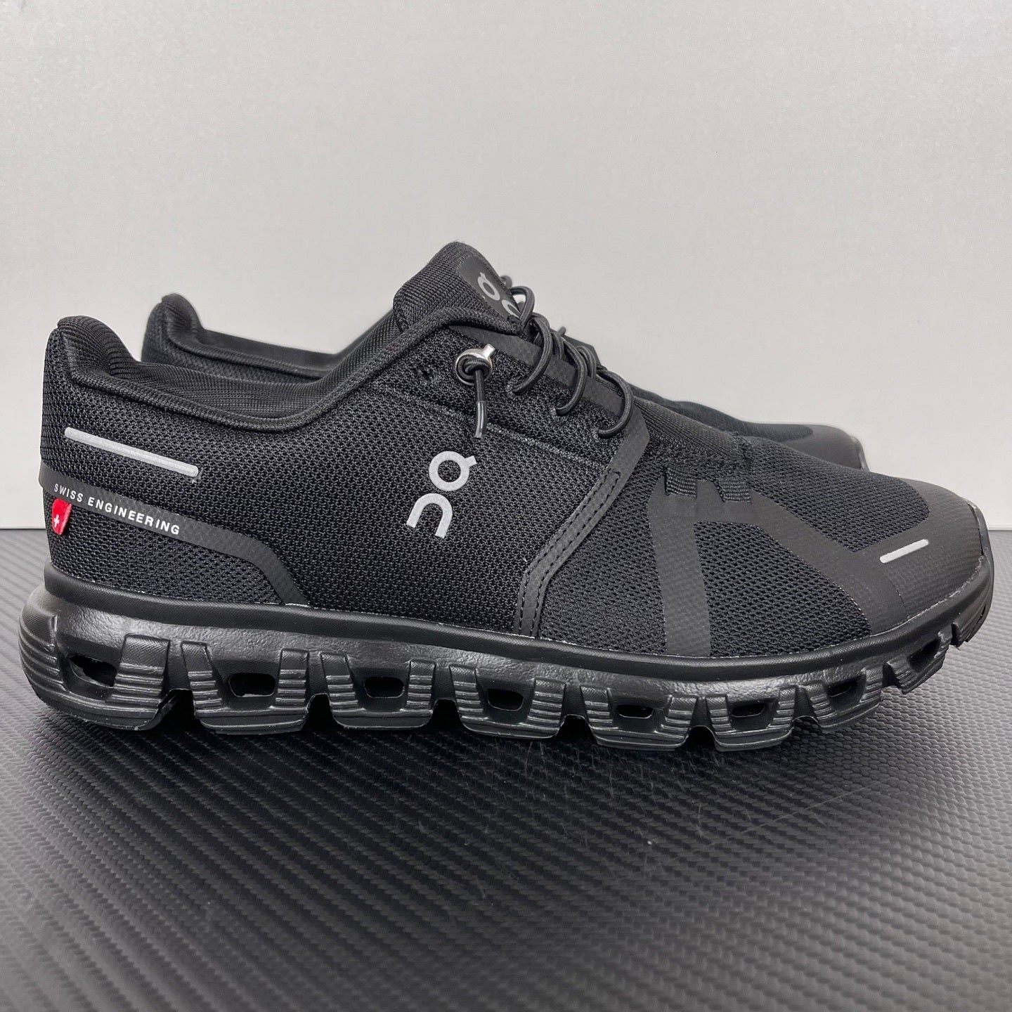On Cloud 6 Black