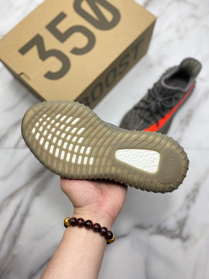 Boost 350 Beluga