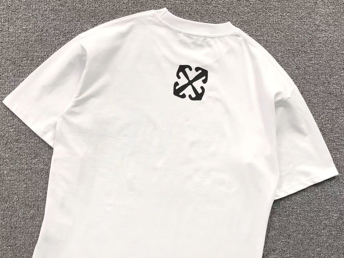 T-shirt Off