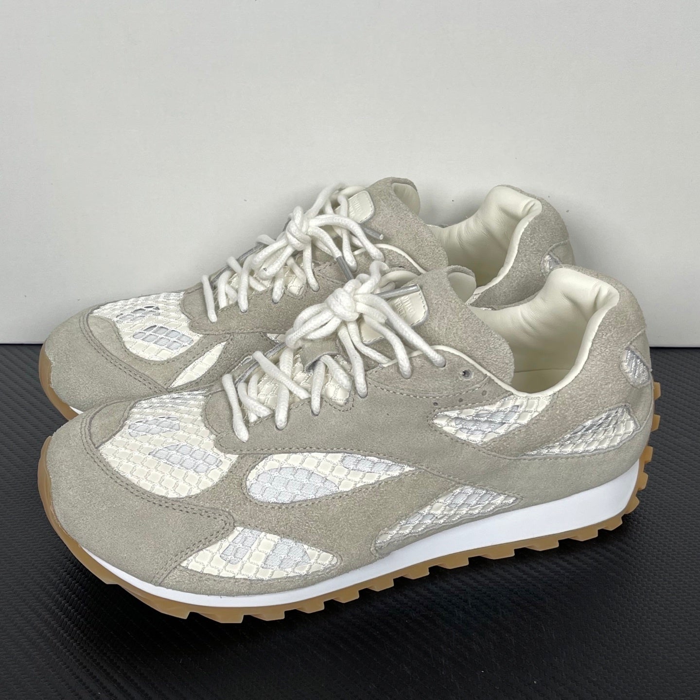 BV Orbit White and Grey