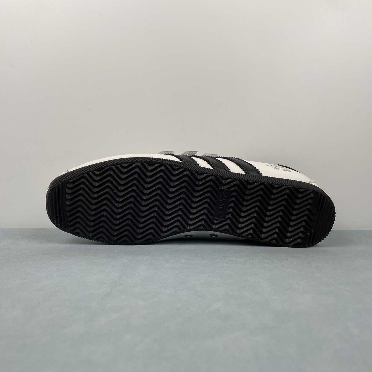 ANFU TRAINERS White/Black