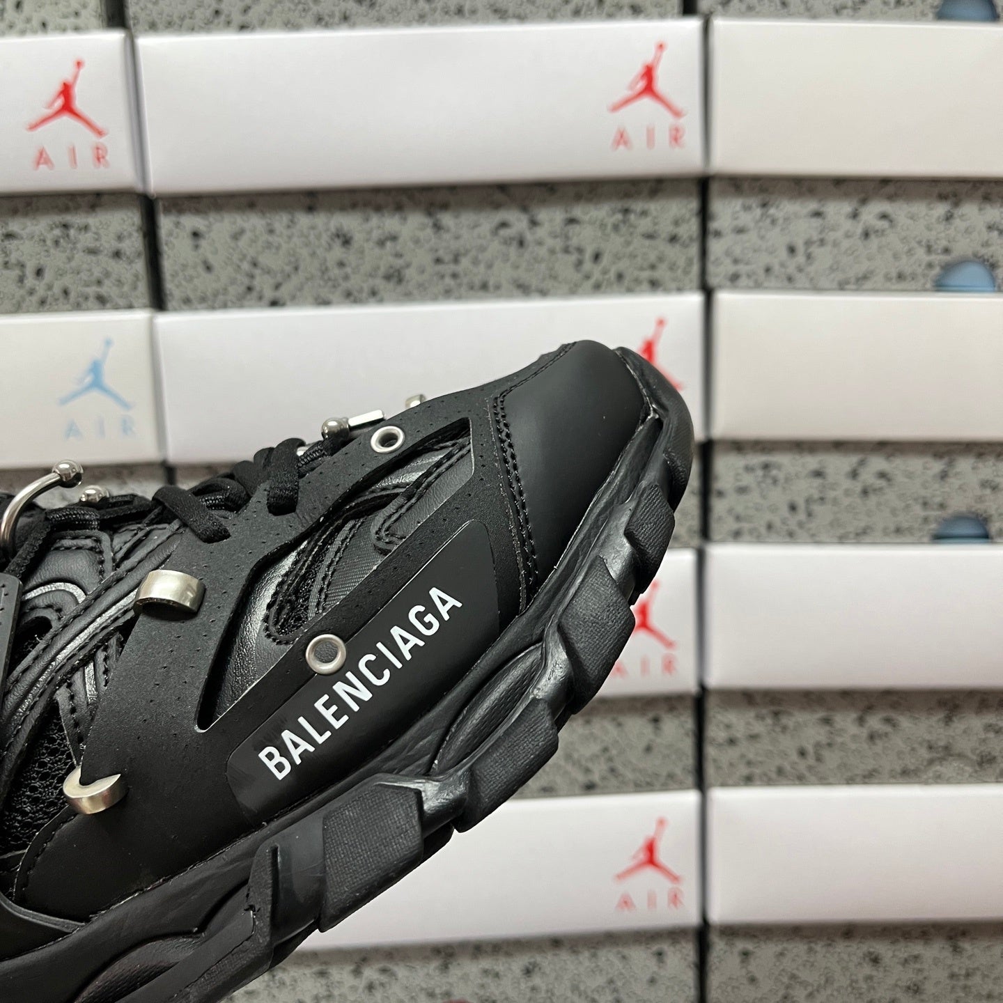 BLG Track Black