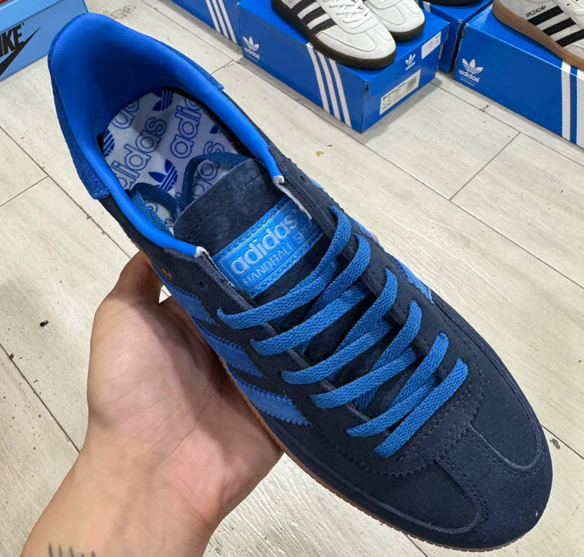 AD Spez All Blue