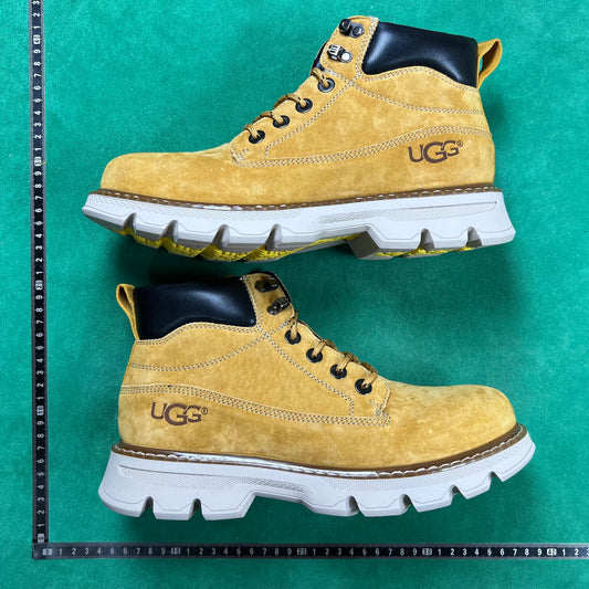 TT UGG CLASSIC MINI Lace-Up Weather