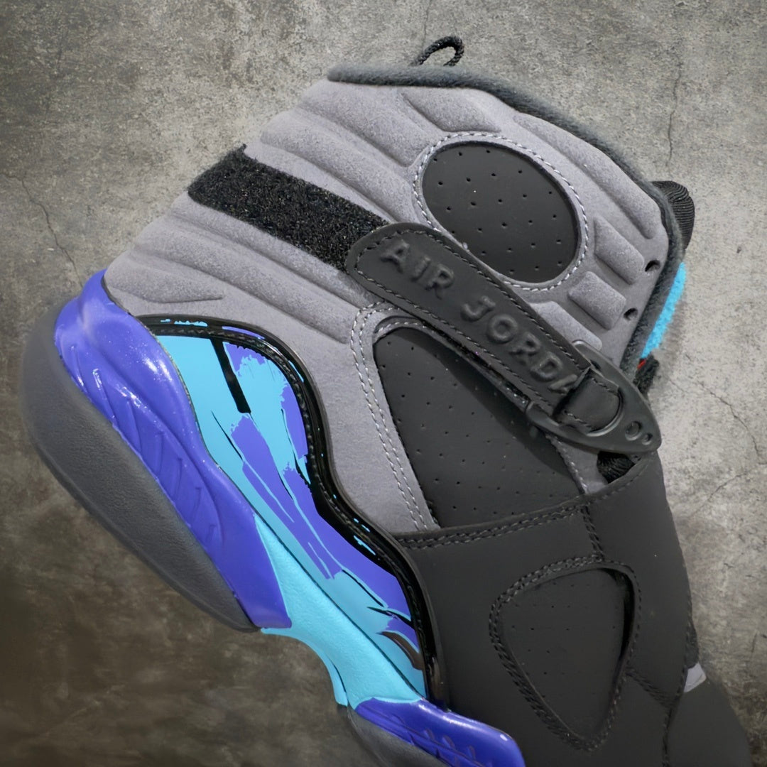 AJ8 Retro Aqua