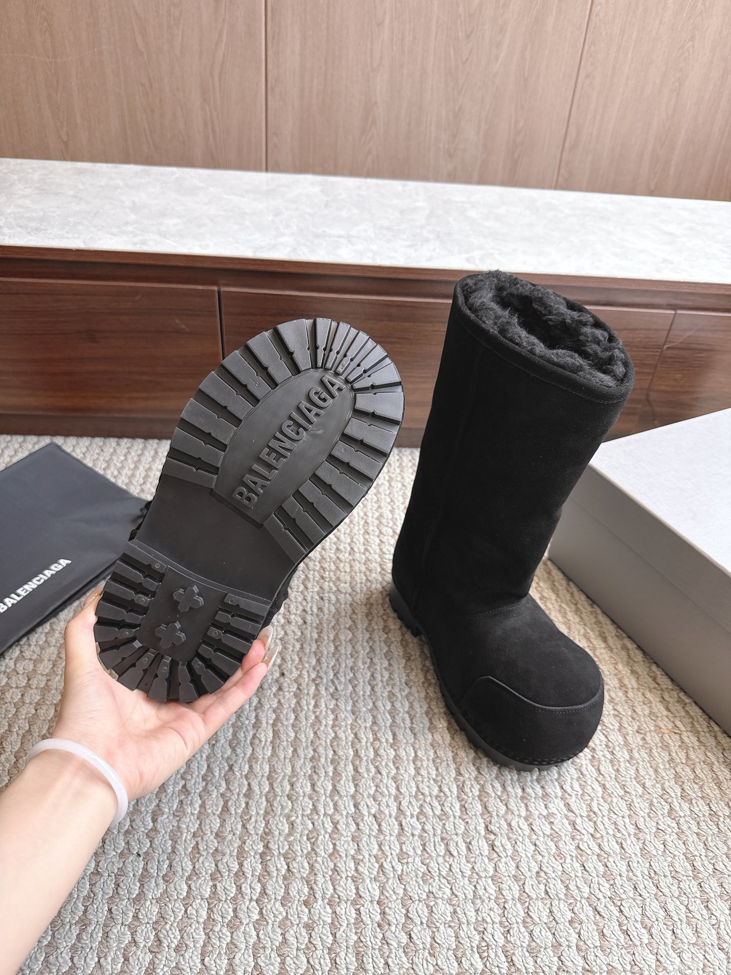 BLG Alaska fur suede boots Black