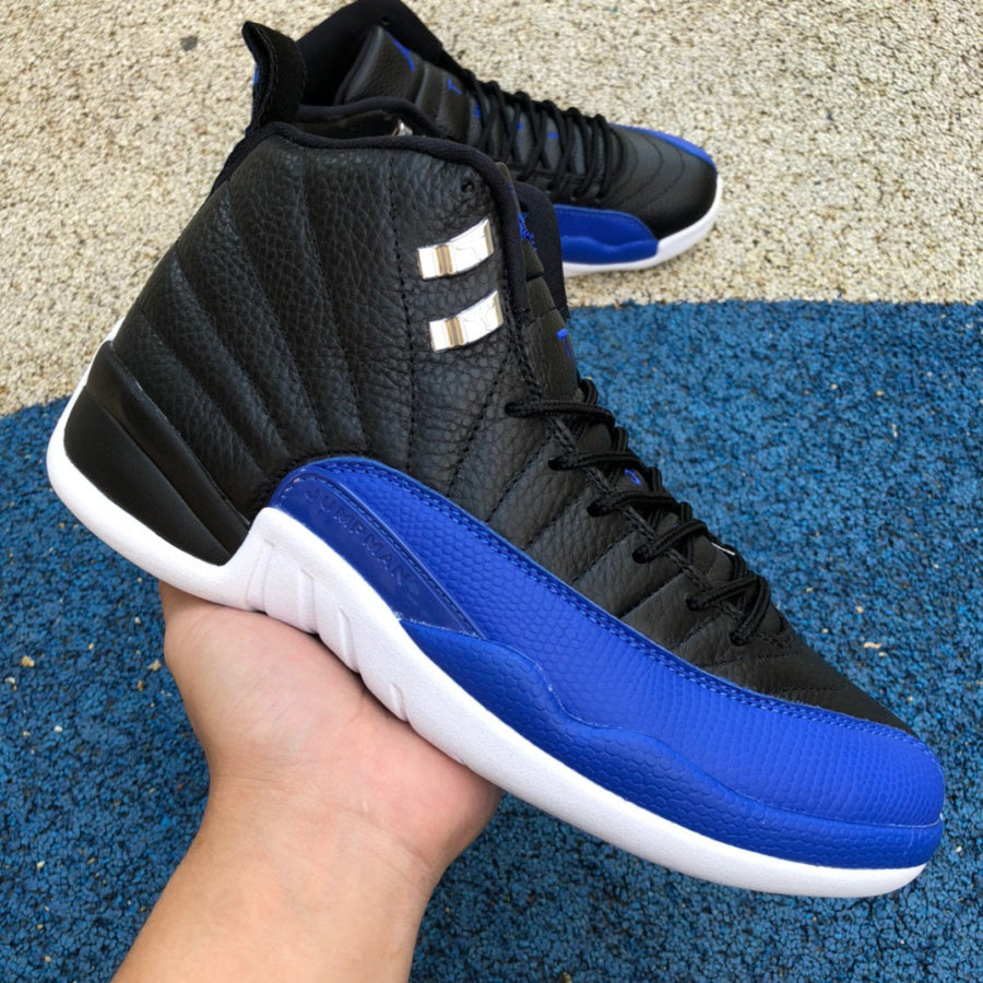 12 Hyper Royal