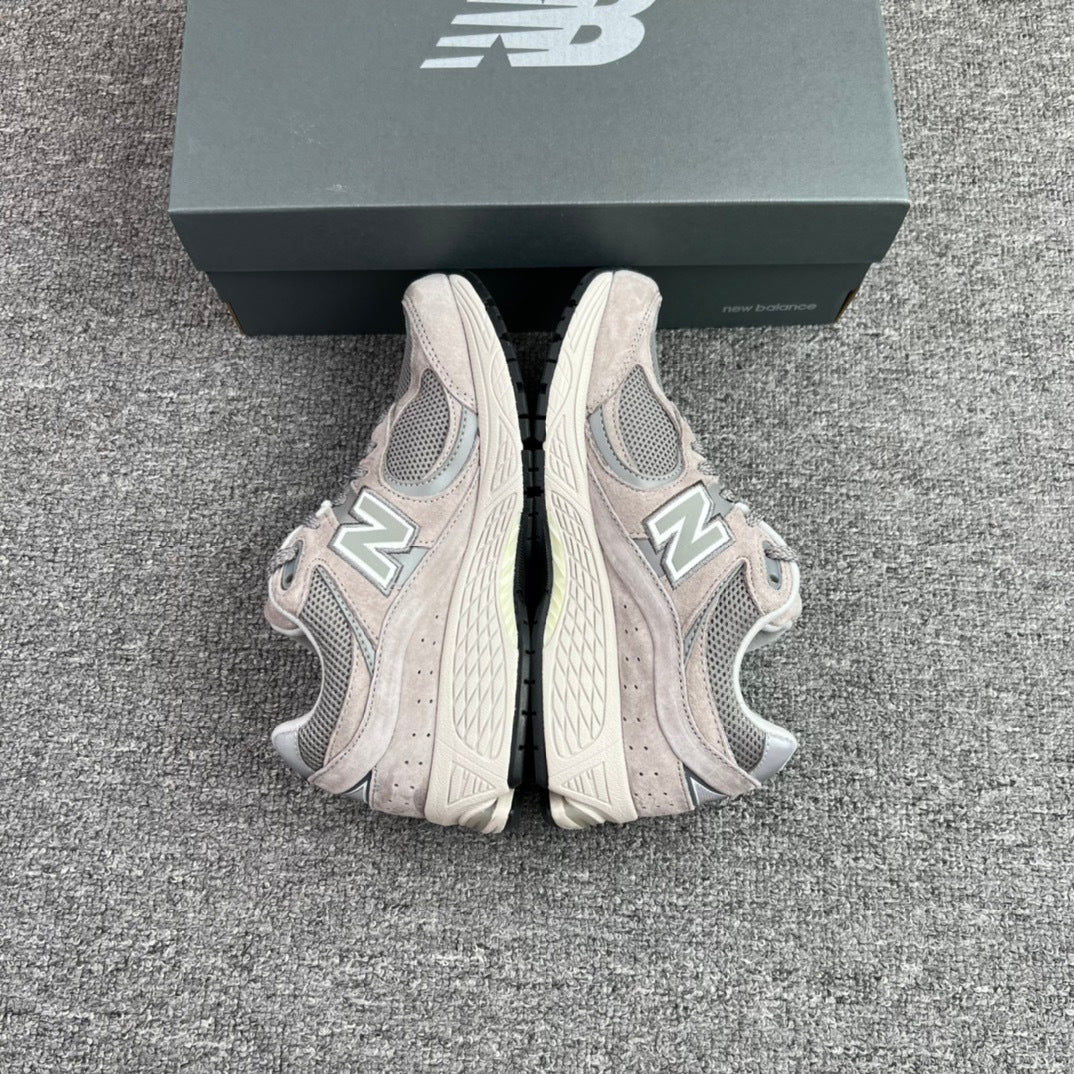 2002R Grey