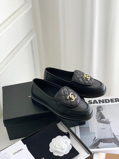 Chanel Black Quilted Flap Turnlock CC
