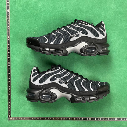 TN  Premium Black Reflective Silver