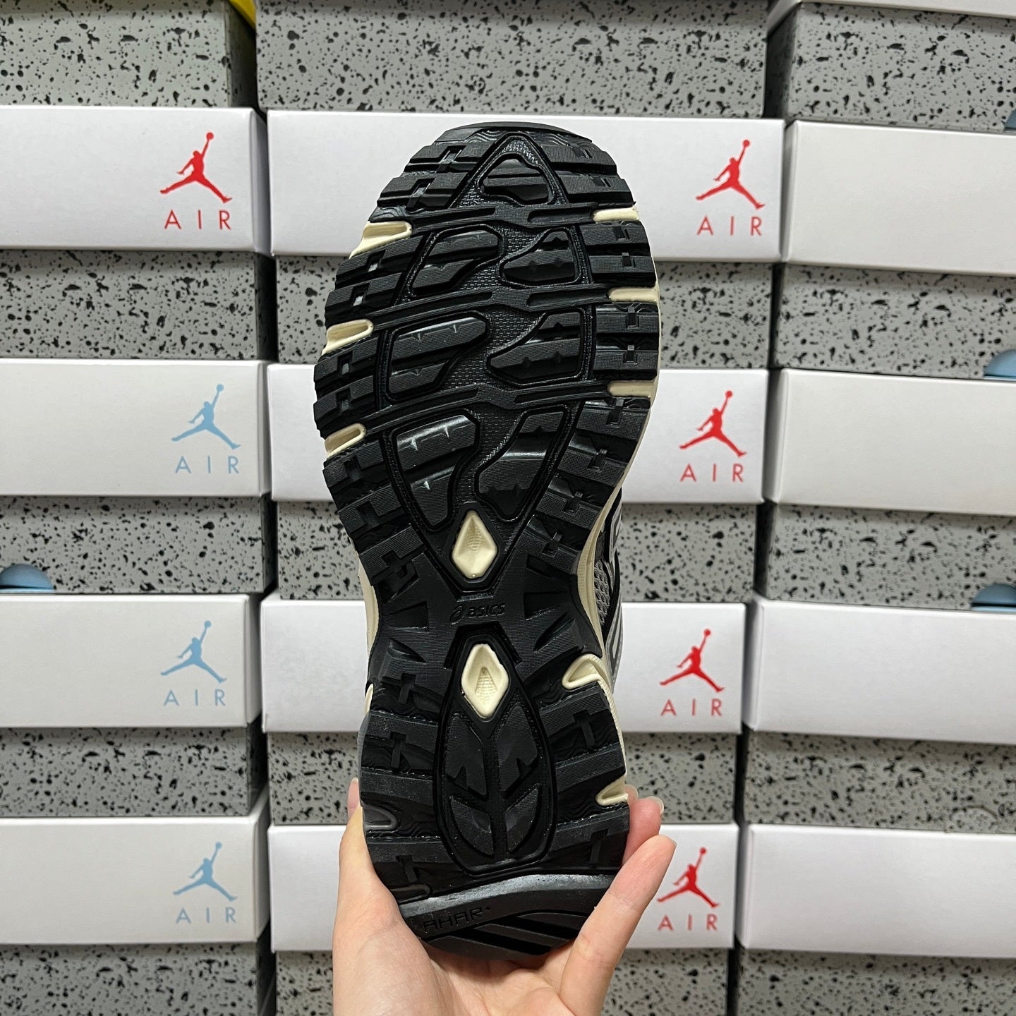 GEL-SONOMA TR62 Grey/Black