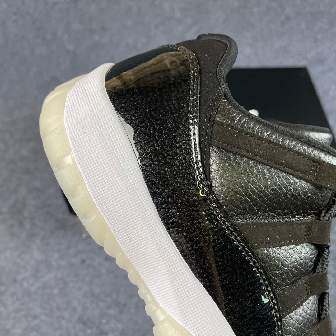 AJ11 Retro Low 72-10