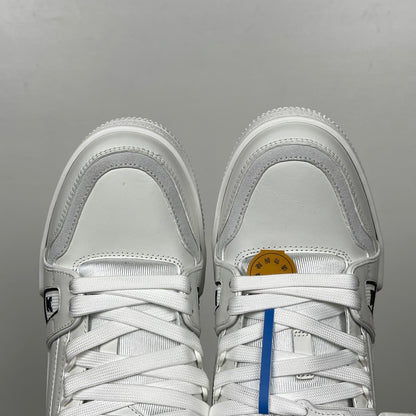 Trainer White