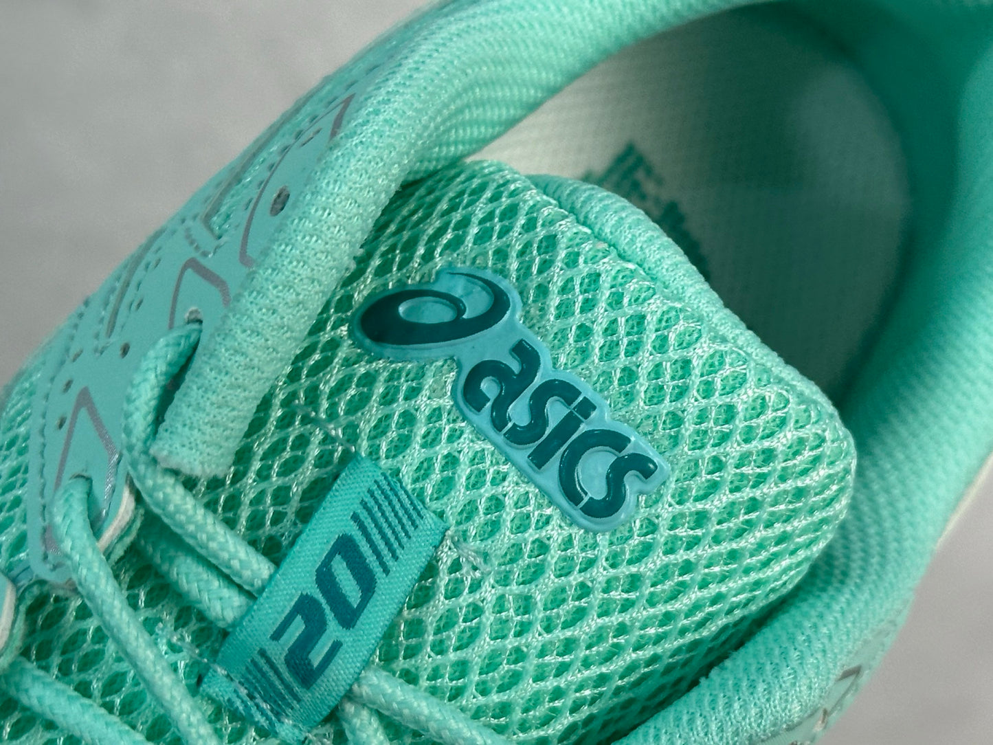 Gel-Kayano 20