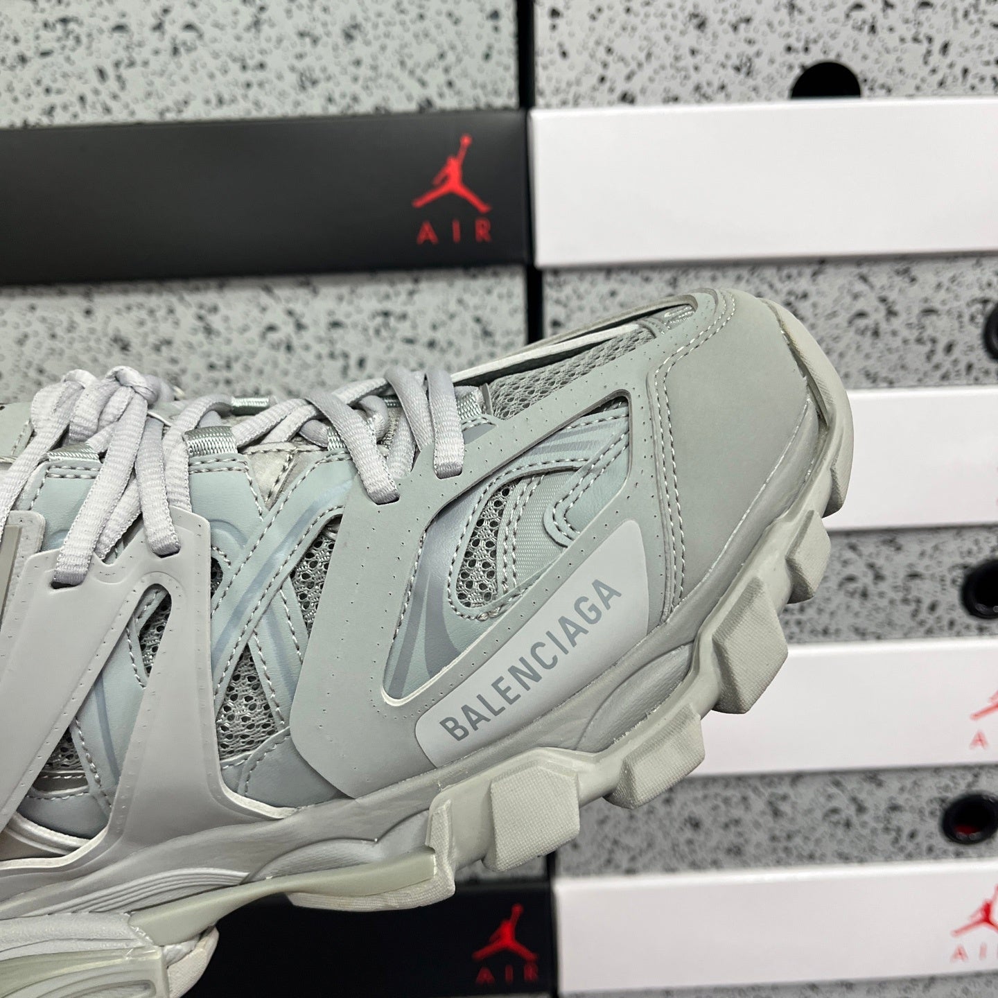 BLG Track Grey