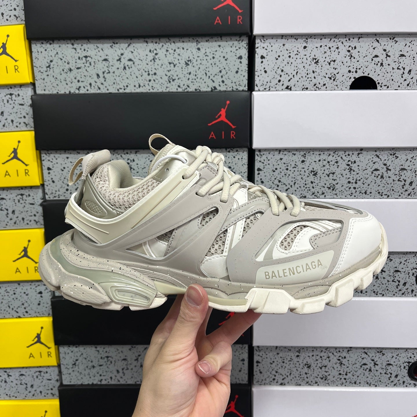 BLG Track Beige Speckled