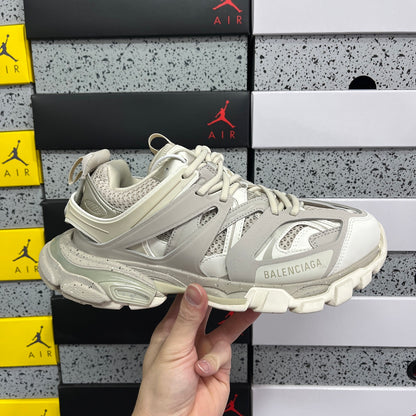 BLG Track Beige Speckled