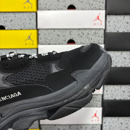 BLG Triple S Black